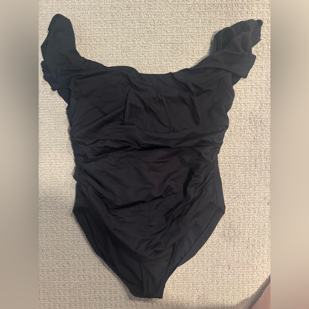 La Blanca Black Garment